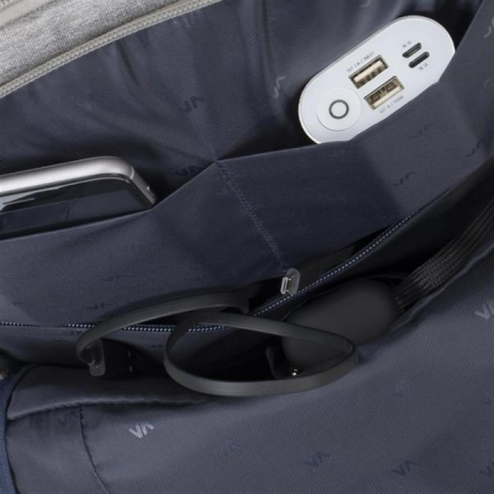 Рюкзак Rivacase 7760 15.6