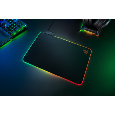 Ігрова поверхня Razer Firefly V2 (RZ02-03020100-R3M1)