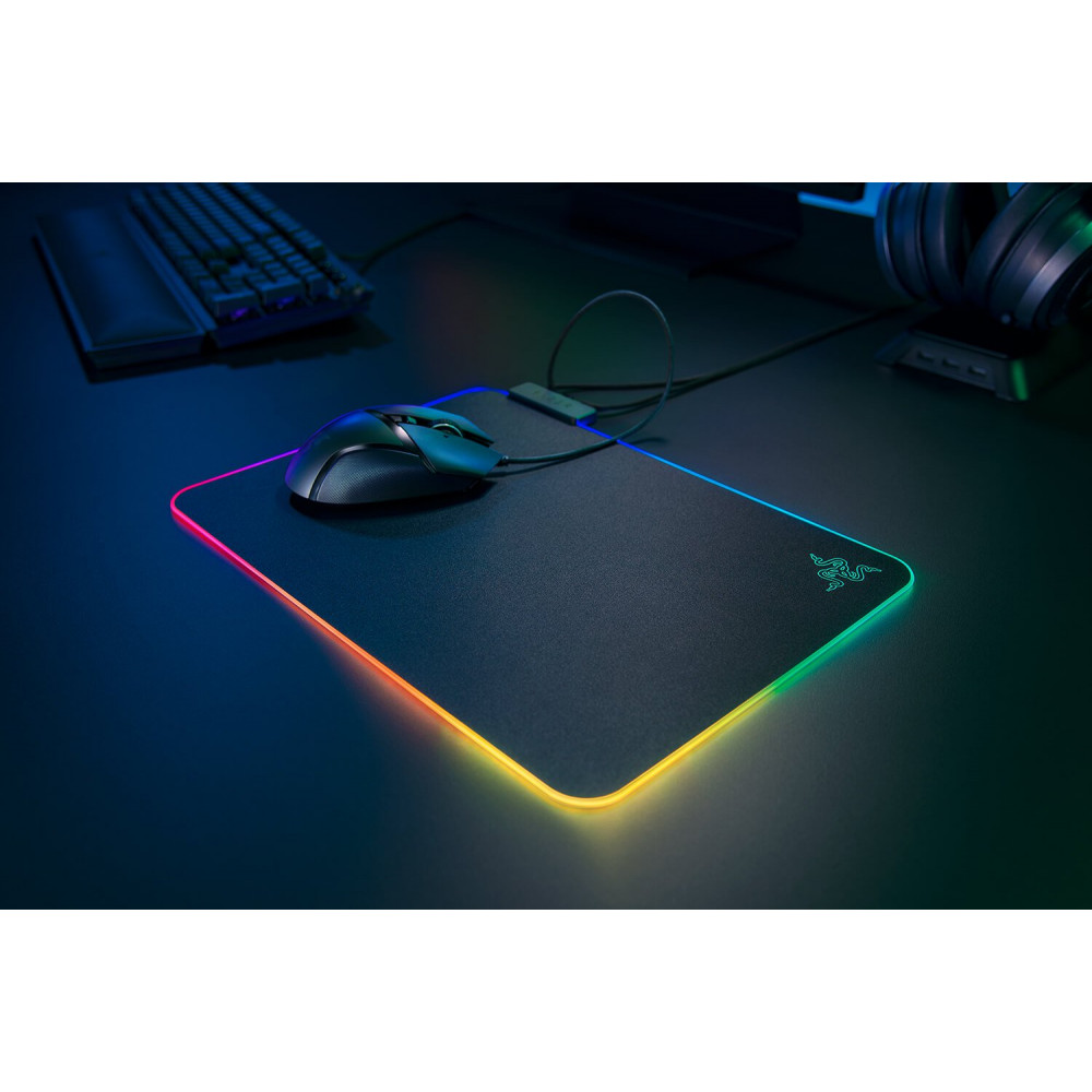 Ігрова поверхня Razer Firefly V2 (RZ02-03020100-R3M1)