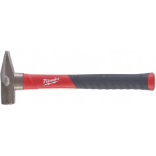 Молоток слюсарний Milwaukee 500г 32см руків'я скловолокно Молоток слюсарний Milwaukee 500г 32см руків'я скловолокно